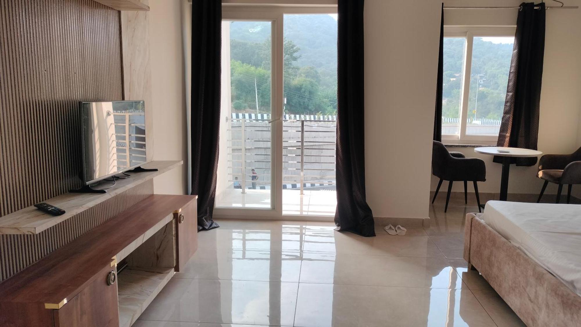 Govind Sagar View Hotel & Restaurant Bilaspur  외부 사진